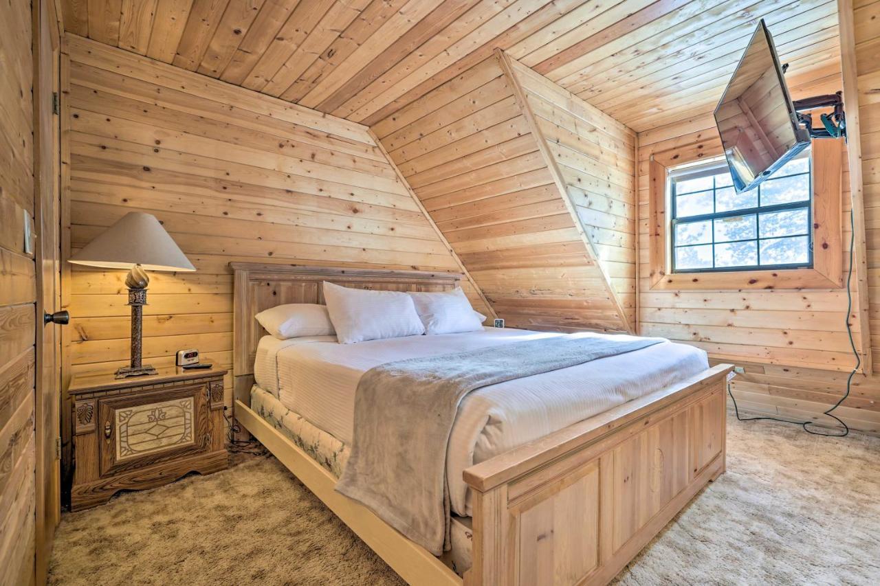 Rustic Duck Creek Village Cabin With Fire Pit! Exterior foto